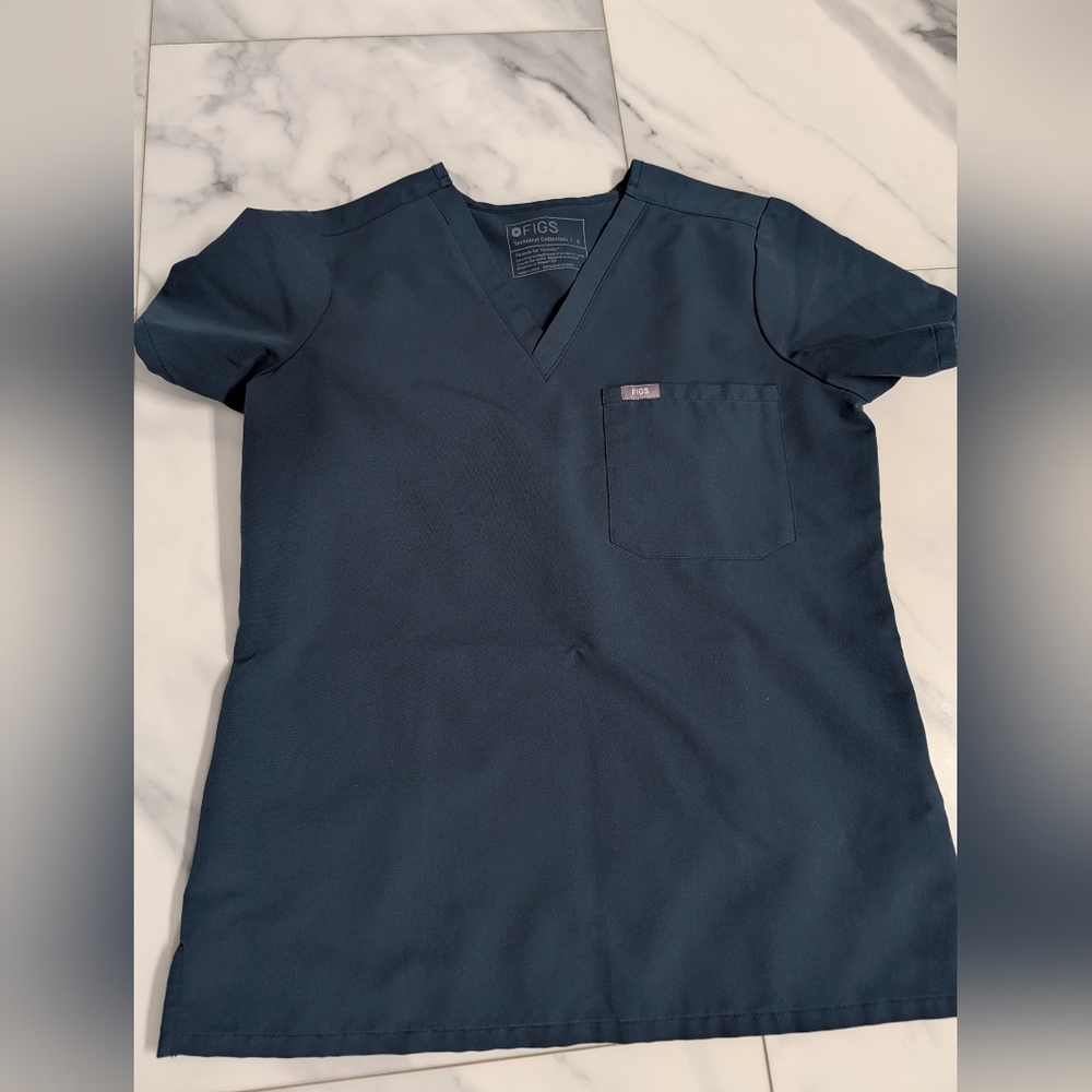 FIGS Dark Harbor V-Neck Scrub Top